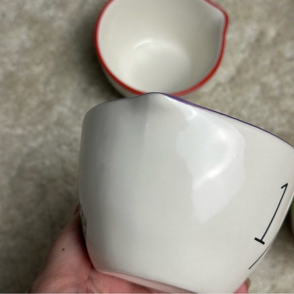 Rae Dunn Measuring Cup - FIRM - Picture 16 of 16